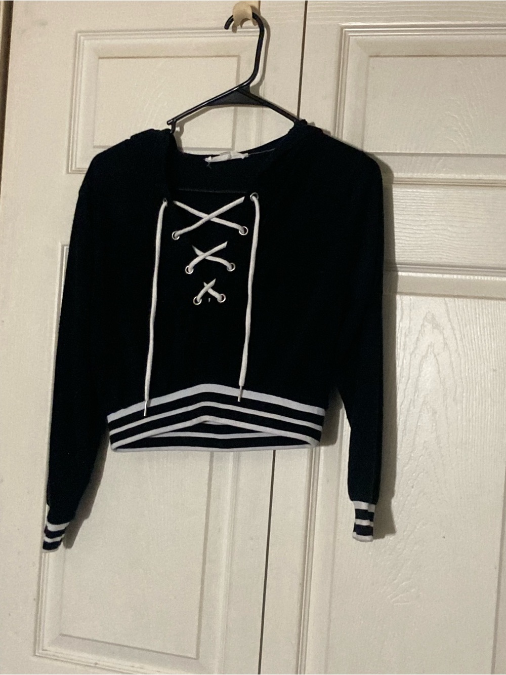 Women’s Medium Black Lace-Up Crop Sweater with White Stripes